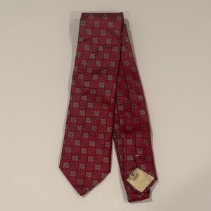 Tommy Bahama Red and Gray 100% Silk Tie Geometric Pattern Made in Italy